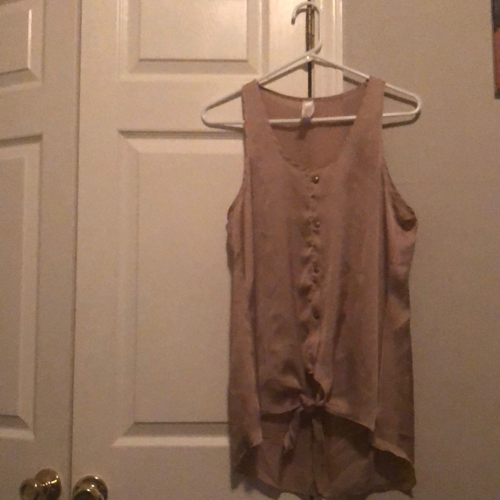 Nice causal blouse . Size M.